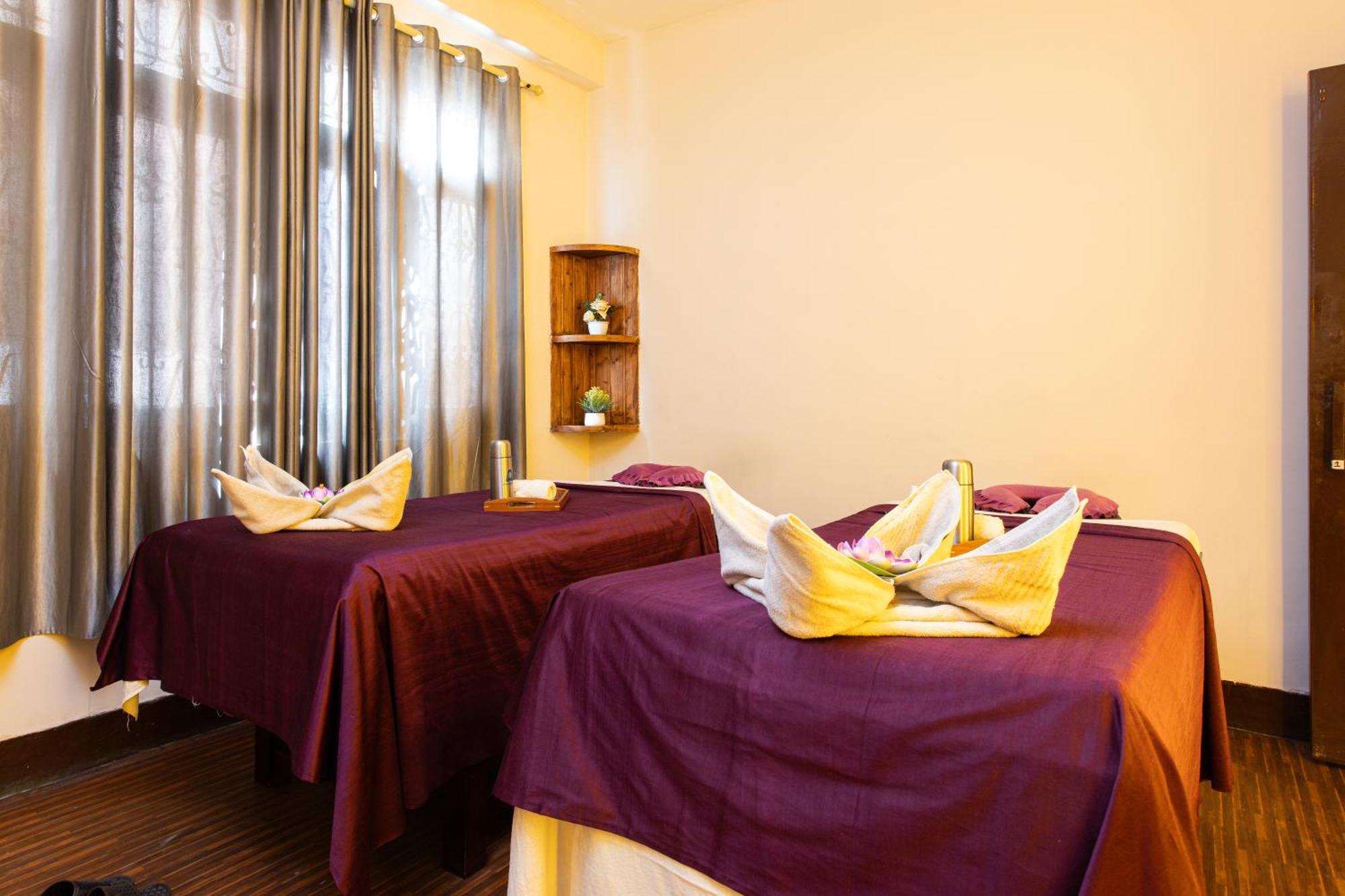 Thamel Hotel & Spa カトマンズ エクステリア 写真