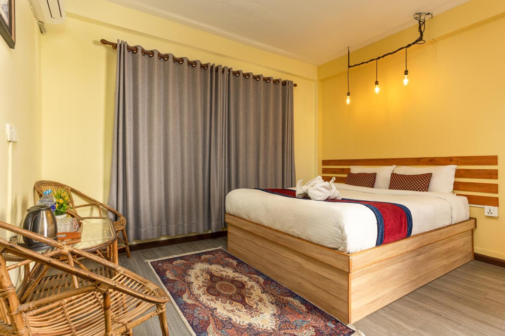 Thamel Hotel & Spa カトマンズ エクステリア 写真