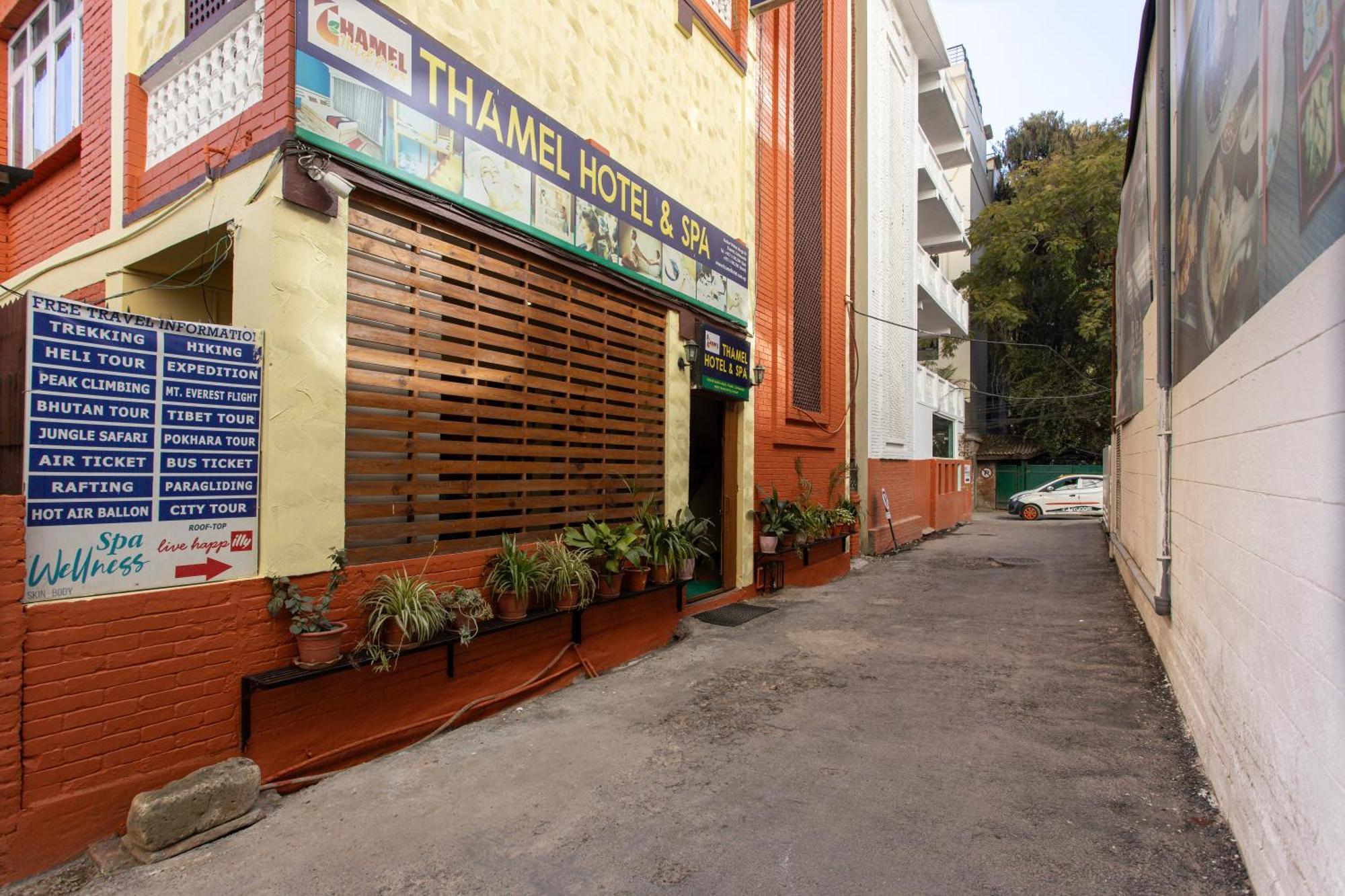 Thamel Hotel & Spa カトマンズ エクステリア 写真