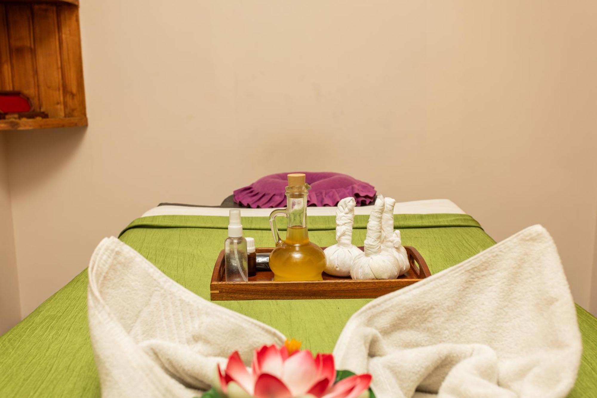 Thamel Hotel & Spa カトマンズ エクステリア 写真